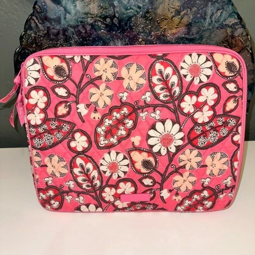 Like New Vera Bradley Pink Laptop Bag Blush Pink